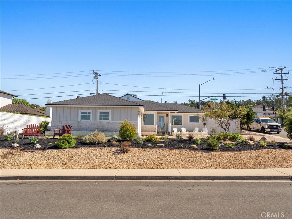 99 Calle Mayor, street view of the home
